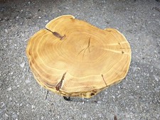 Massiver Couchtisch/