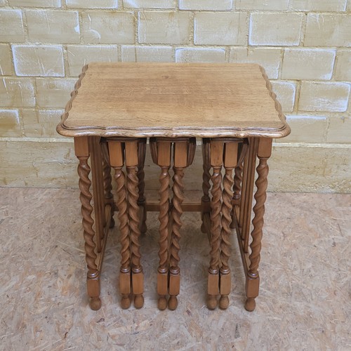Antik beistelltisch mit 3 - antik!,
