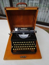 TORPEDO Schreibmaschine schwarz (15a 1935) in original Holzkoffer.