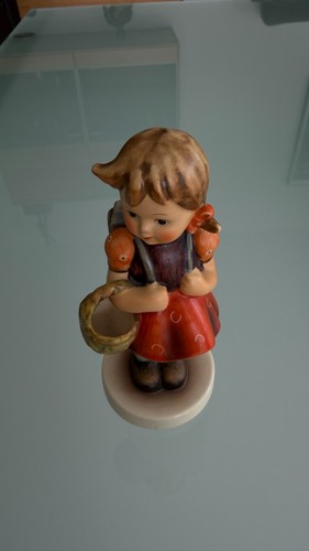 Hummel goebel figur erster - goebel,