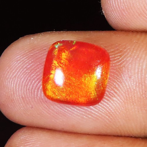 Aurora opal cabochon - ct,