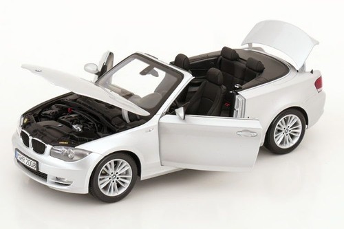 Kyosho bmw e88 135i - 1/18,