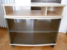 TV-Schrank mit 2 Glastüren - Auf Rollen - Drehbarer Aufsatz - Ahorn - 