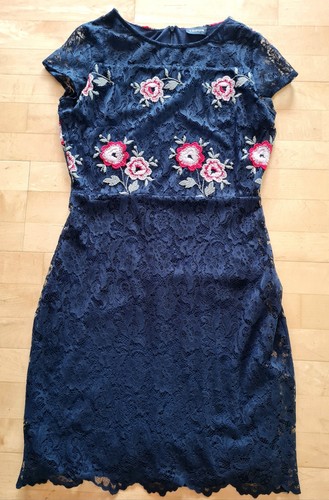 Wunderschönes spitzenkleid - wunderschönes,
