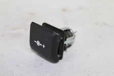 BMW X3 E83 12-Volt Steckdose mit Aufnahme Kofferraum 7040621