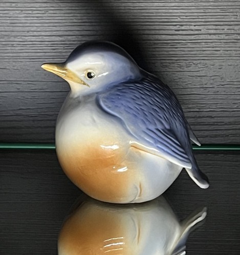 Porzellanfigur vogel im - porzellanfigur,