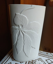 Vase aus Biskuitporzellan