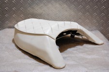 Suzuki VZR1800 Soziussitz Sitzbank Sitz Sitzpolster weiß OE 45300-48G00-48H