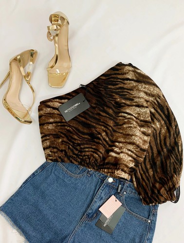 Prettylittlething crop top - crop,