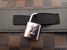 LOUIS VUITTON SILBER SCHLOSS MIT UNBRANDING LEDERARMBAND LUXXXUS NEU !!!