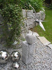 Vogel aus Granitstein und