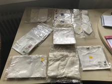 Seidentücher, Kravatten und Blusenhemd für Seidenmallerei Konvolut aus 19 Teilen