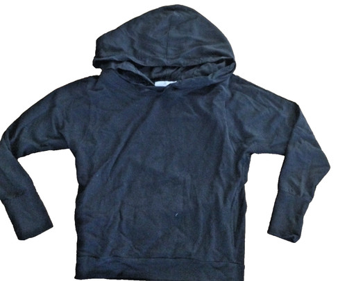 Schwarzes kapuzenshirt von - schwarzes,