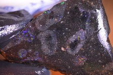 102ct 55x45x9 Black Basalt