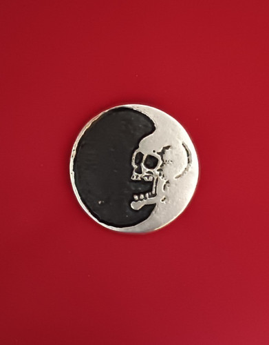 Dead moon buckle - moon,