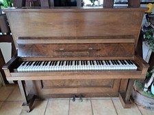 Klavier gebraucht,mit Hocker.