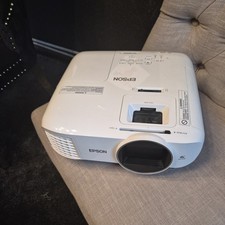 Epson Heimkino EH-TW5600 Full