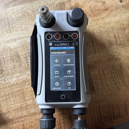 Portable pressure calibrator - pressure,