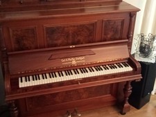 Sehr gut erhaltenes Klavier von Pfeiffer 1920-er