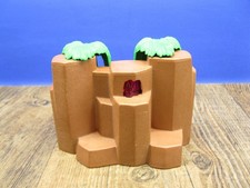 Felsen mit Hängepflanzen &