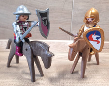 Ritter Einhorn versus Raub Ritter Stier mit  Pferden Playmobil