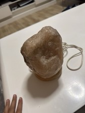 Zimmerbrunnenstein Bergkristall ca. 16,5 cm hoch Zierbrunnenstein mit Kugel