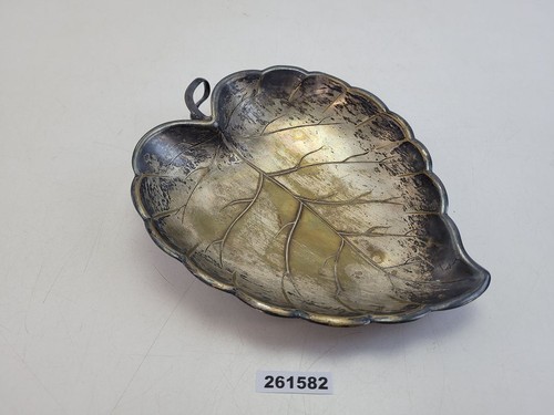 Bowl leaf shape - , brass