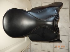 Dressursattel VIELLSEITIG (VSD) 17,5"/ 44cm,Mittlere Kammer,schwarz, Zustand gut