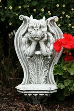 Frostfeste Steinfigur
