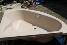 Eckbadewanne mit Schürze +passendem Waschbecken  gebraucht