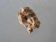 Krippenkind Jesus mit Wiege