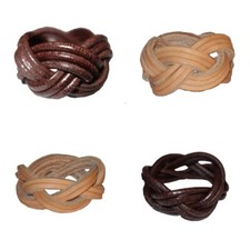 Halstuchknoten aus Leder