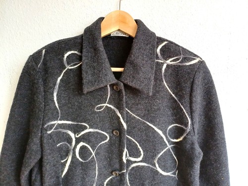 Nicht getragene wolljacke mit - getragene,