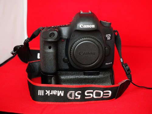 Canon eos mark iii - mark,