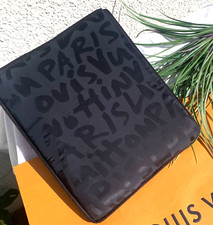 LOUIS VUITTON Monogramm Graffiti Luxus Deko Sitzkissen schwarz  37 x 30 x 3 NEU