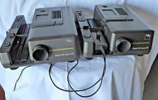 2 Diaprojektoren ZEISS IKON Royal AF selectiv AV 250 W. Halogen m. Überblendung