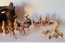 Handgeschnitzte Olivenholz Krippe-Figuren aus Bethlehem von Reichel & Lenz