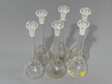 6 Messkolben 50 ml Klasse A mit Normschliff  und Glasstopfen