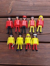 Big Figuren Play Big Playbig 9 Figuren rot und gelb mit Kopfbedeckungen