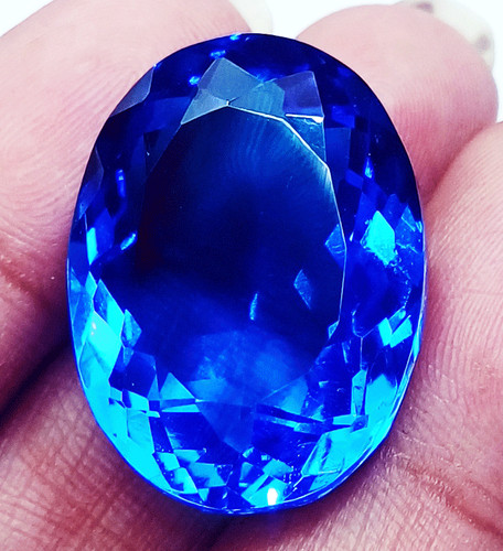 Blauer topas oval - ct,