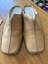 Laura Bellariva Leder