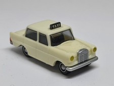 Mercedes Benz Taxi von Ferrero
