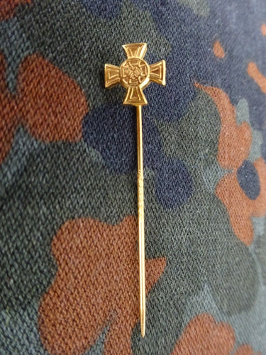 Bundeswehr ehrenkreuz - (a15-01),