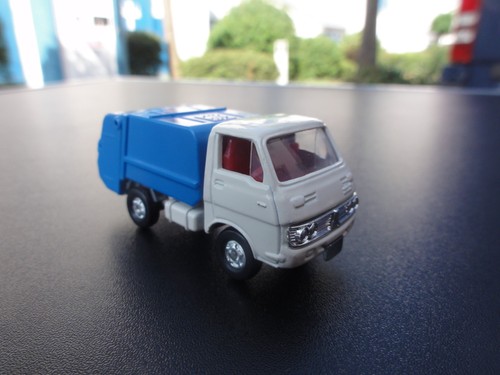 Tomica suzu elf - tomica,