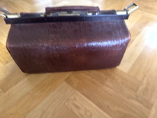 Alter Hebammenkoffer