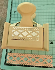 BASTELN : Großer BORDÜREN - Stanzer von Martha Stewart ca. 6,5 cm ( 24 )