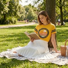 weißer Plisseerock mit