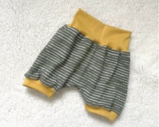 ♥ Kinder kurze Pumphose Oliv