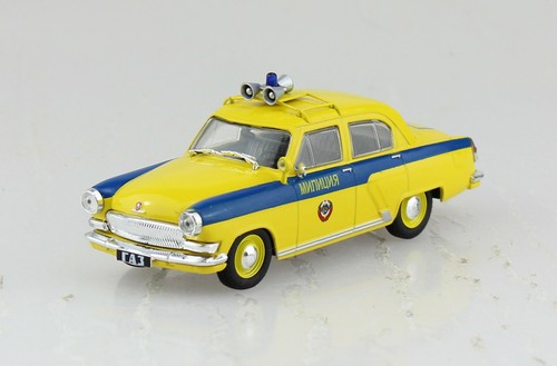 Gaz wolga polizei gelb blau - gaz,