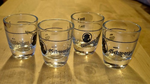Schnapsgläser ein weisser - 4,